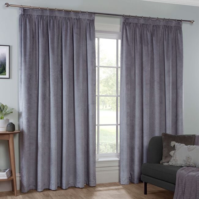 PENCIL PLEAT EMBOSSED SILVER 66x54 Curtain