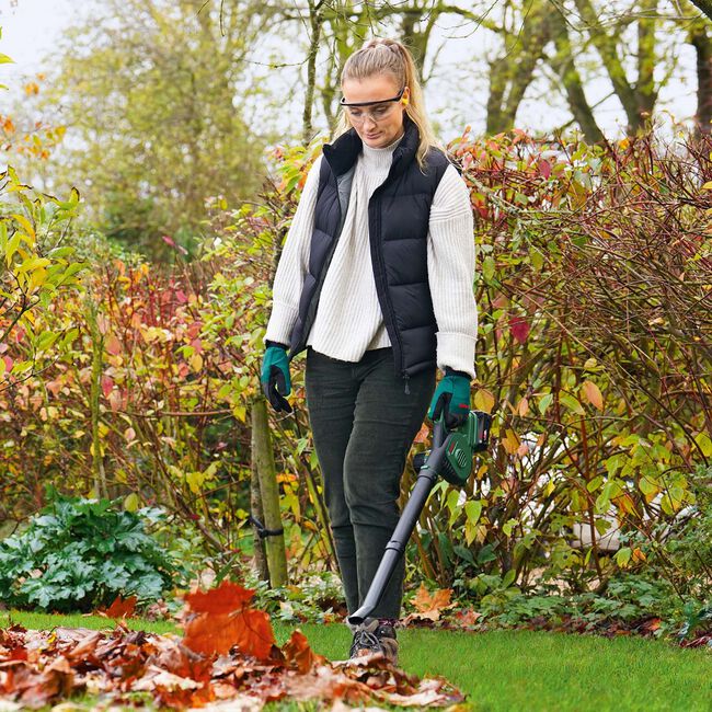 Bosch Universal Leaf Blower 18V-130 Cordless