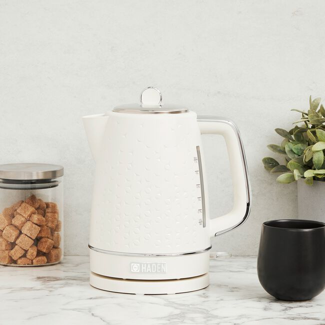 Haden Starbeck 1.7L Ivory Kettle