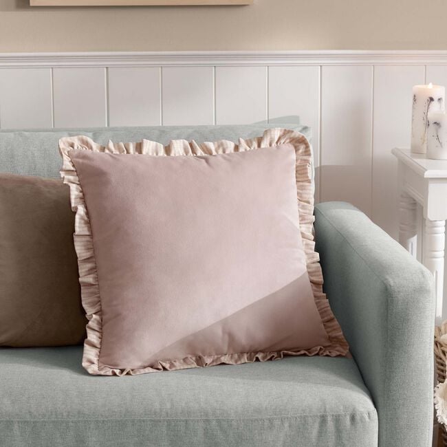 WYLDER SOLENE RUFFLE PINK 45x45 Cushion