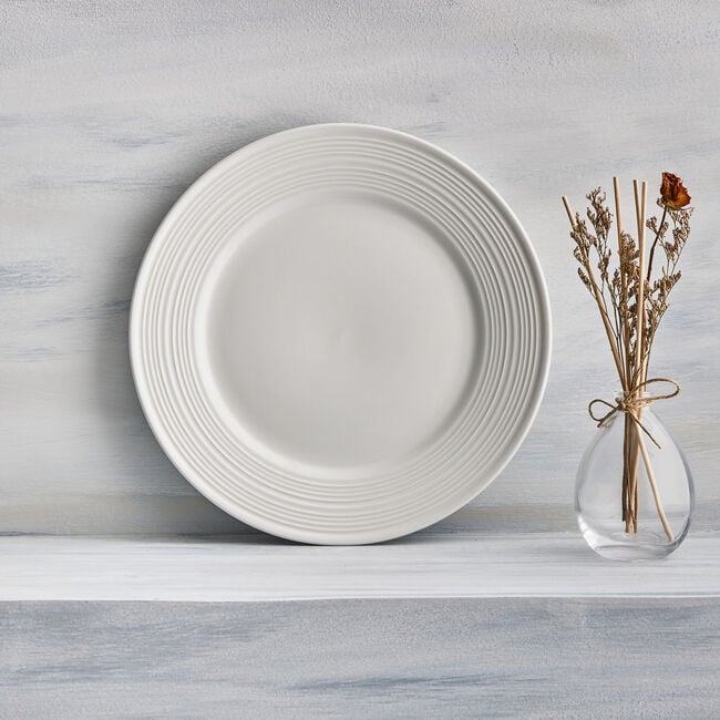 Abney & Croft Embossed Linear 16 Piece Dinner Set