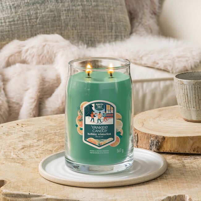 Yankee Candle® Holiday Winterfest 567g Candle Jar