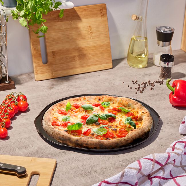 Bakers Select Pizza Pan 33cm 