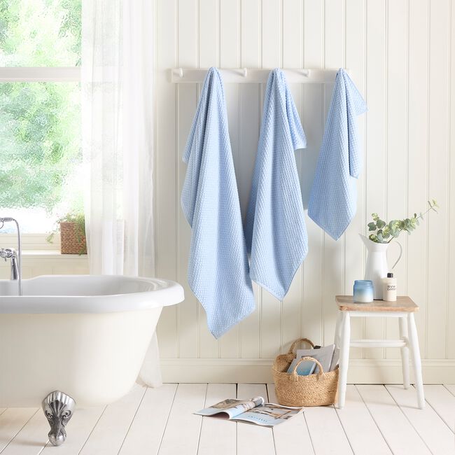 POPCORN CHECK BLUE Hand Towel