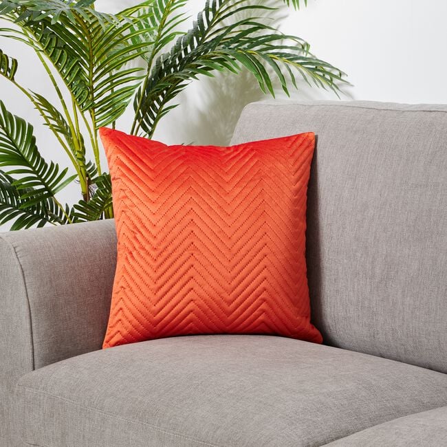 TRIANGLE STITCH TOMATO RED 45X45 Cushion