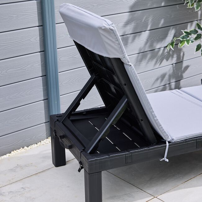 Foldable Sun Lounger with Grey Cushion