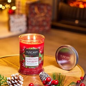 Tuscany TriplePour Candle Christmas Cranberry 18oz