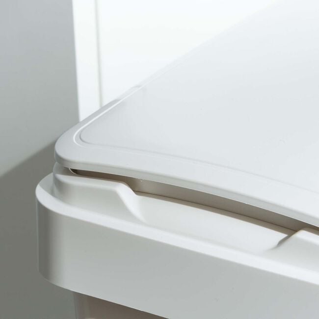 Casa Snow White Slim Swing Bin 25L