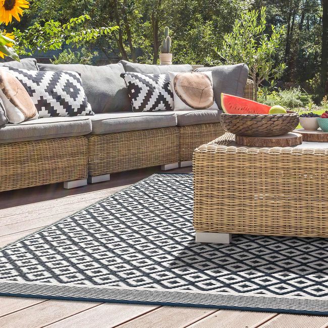 Diamond Navy Outdoor Mat 120 x 180cm 