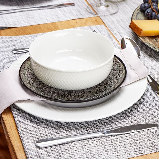 Abney & Croft Embossed Arbor 16 Piece Dinner Set