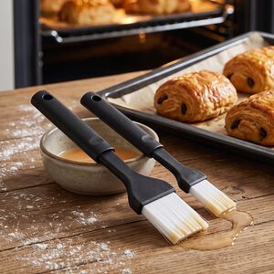 La Cucina 2-Piece Pastry Brush