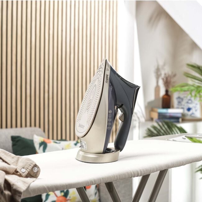 Beldray 3200W Digital Steam Iron