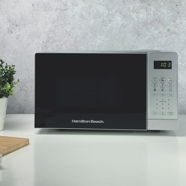 HAMILTON BEACH ESSENTIALS 20L Silver Digital Microwave