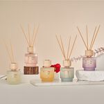 Blooming Bouquet Clean Linen Reed Diffuser