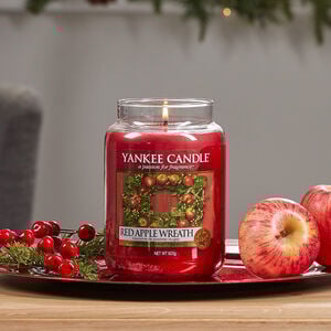 Yankee Candle® Red Apple Wreath Large Jar 22oz