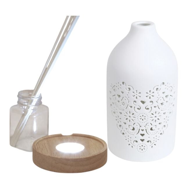 Woodbridge LED Ceramic Reed Diffuser Heart