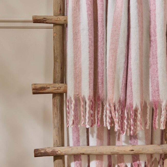 WYDLER BEECHWOOD CAMELLIA 140x180 Throw