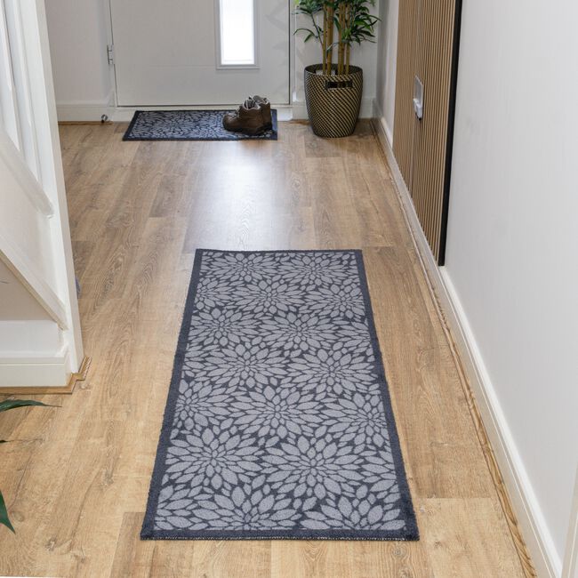 Flowers Black/Grey Mega Runner 57cm x 150cm