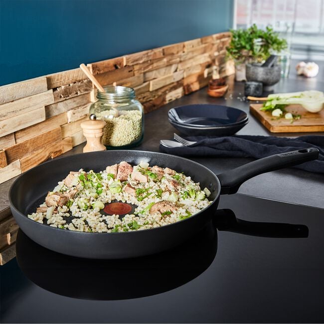 Tefal Titanium Ultimate 30cm Frying Pan