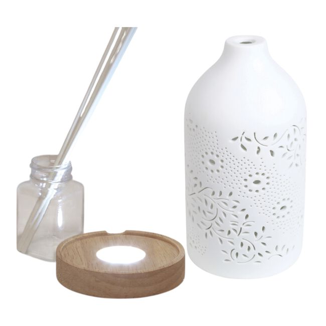 Woodbridge LED Ceramic Reed Diffuser Leaf