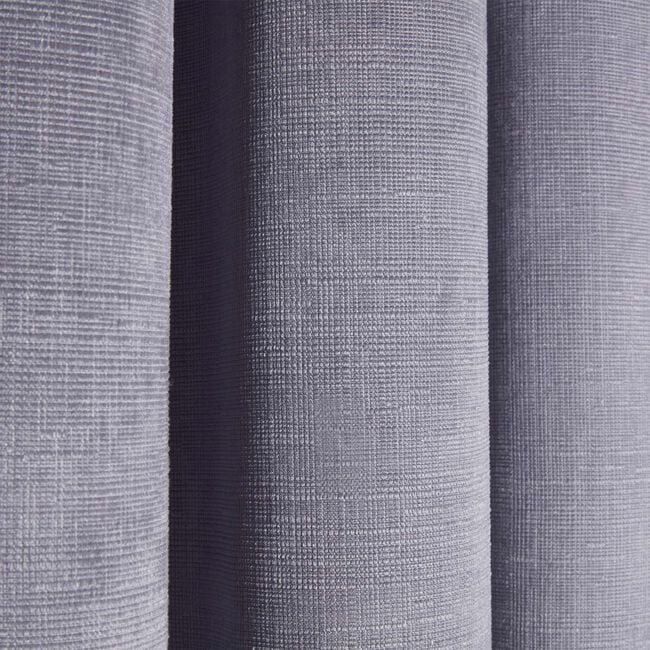 EMBOSSED SILVER 66x54 Curtain