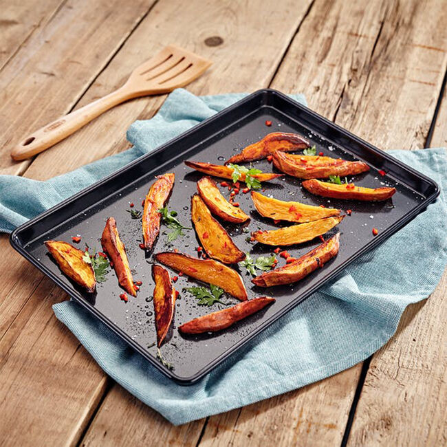 Stellar Non-Stick Baking Tray 43x29cm