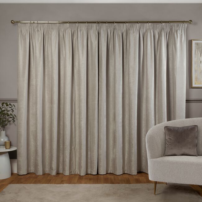 PENCIL PLEAT BLACKOUT & THERMAL TEXTURED SILVER 66x54 Curtain
