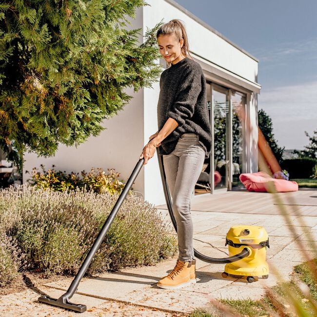 Karcher WD2 Plus Wet And Dry Vacuum