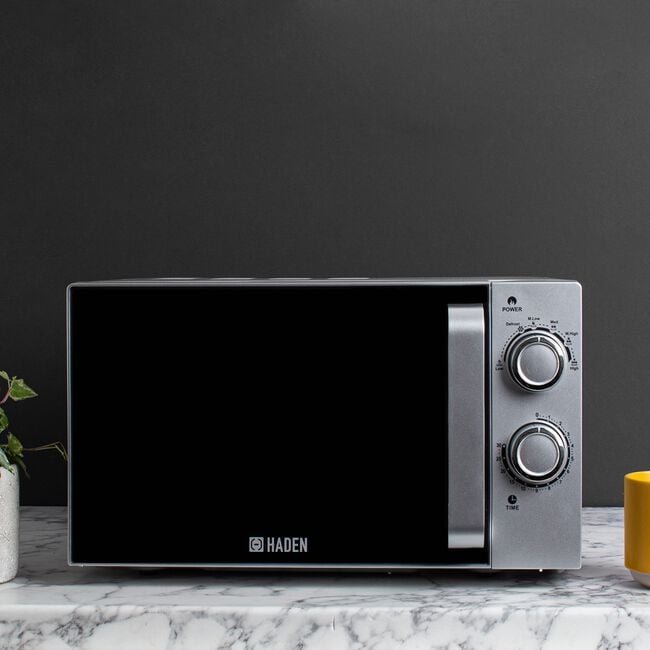 Haden 700W Chester Silver 20L Microwave