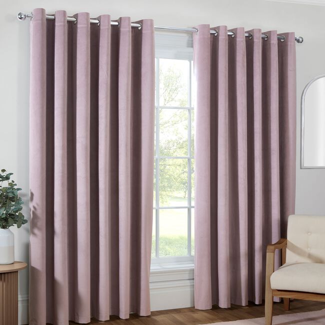 BLACKOUT & THERMAL VELVET BLUSH  66x54 Curtain