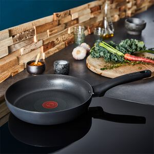 Tefal Titanium Ultimate 24cm Frying Pan