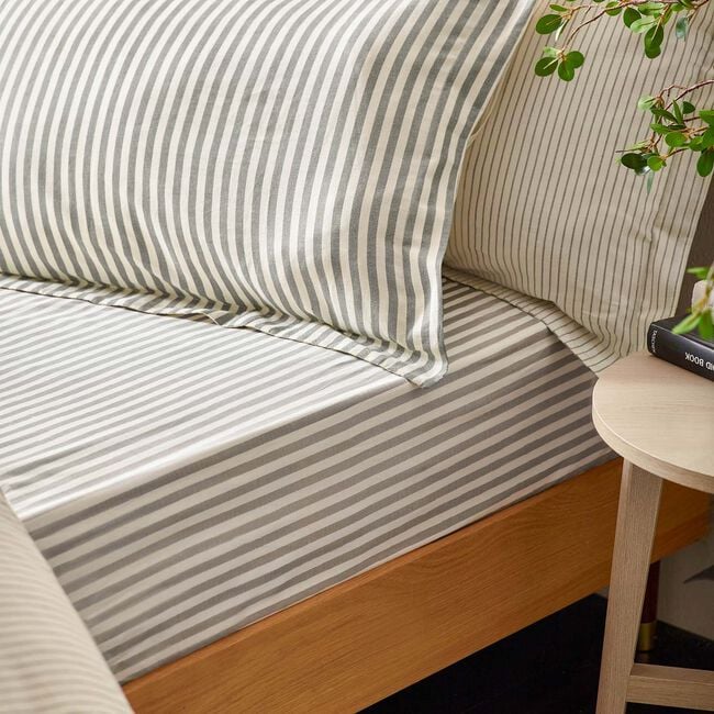 HEBDEN Super King Fitted Sheet Grey