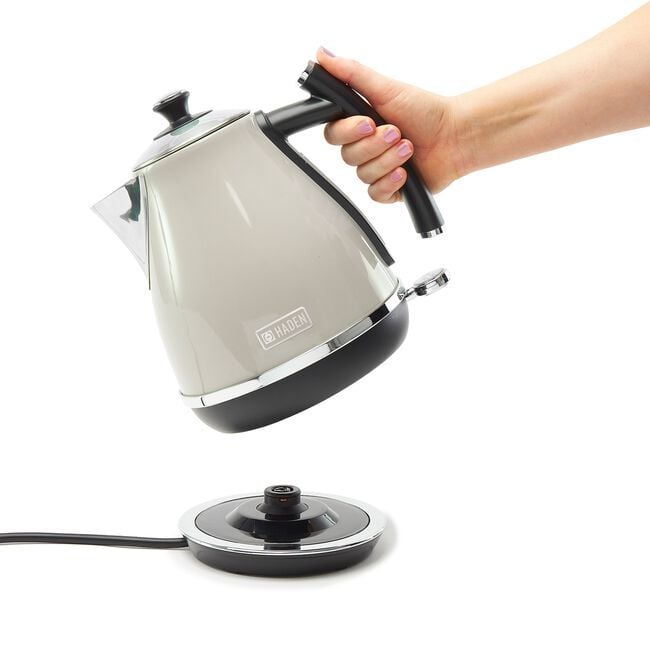 Haden Cotswolds 1.7L 3KW Rapid Boil Putty Kettle