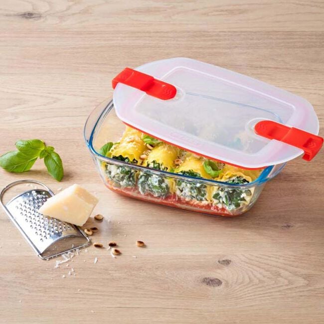 Pyrex® Cook & Heat Rectangular Dish With Lid 