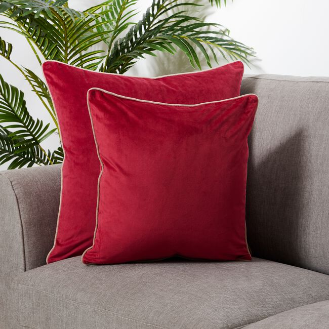 Naomi Cushion 45x45cm - Red 