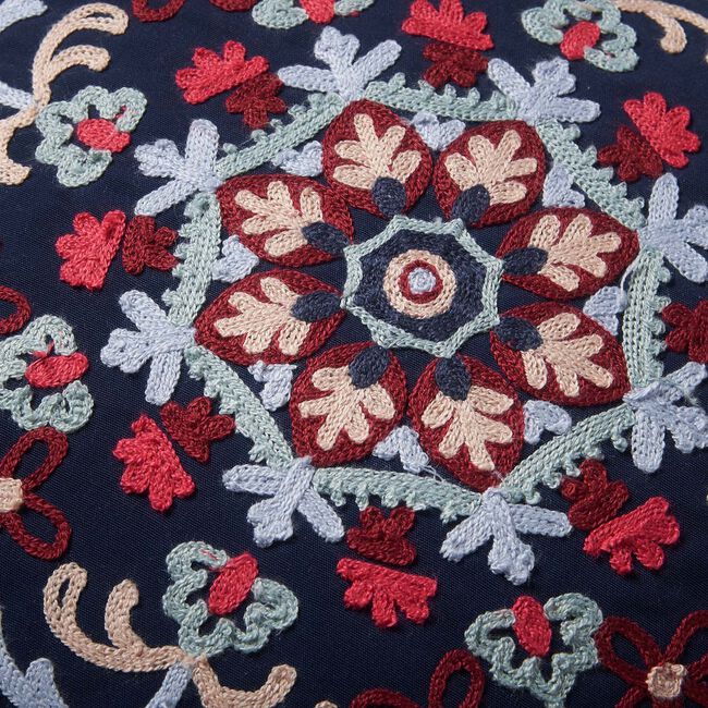 CREWEL GLOBAL NAVY 45X45 Cushion 