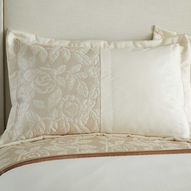 Nicole Day Quilted Rose Cream Pillowshams 50x75cm