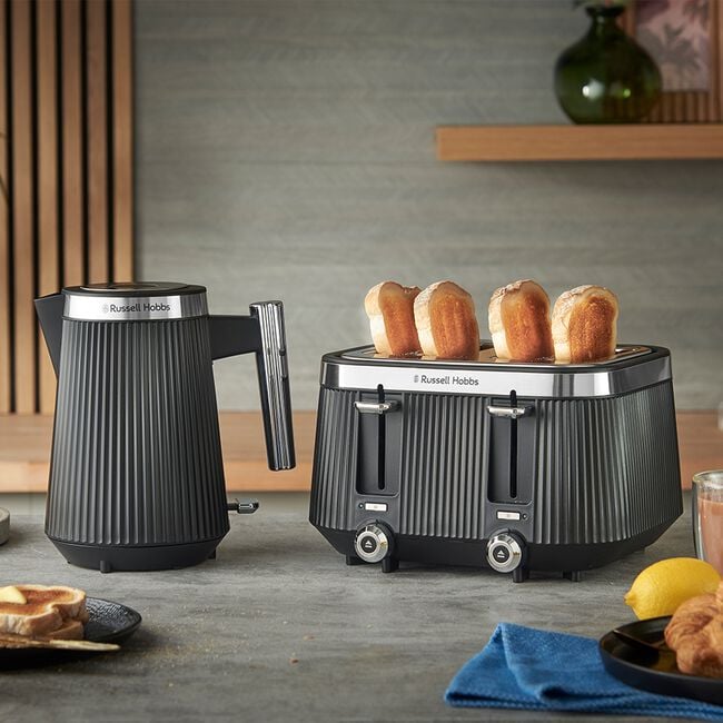 RUSSELL HOBBS BRONTE BLACK 1.7L Kettle