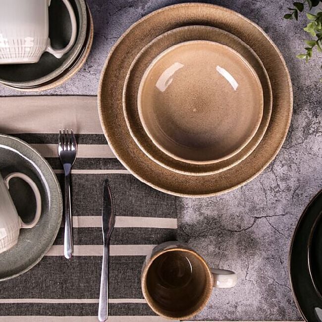 Heritage Textured Camel Mug