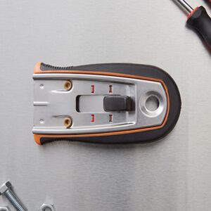 Rolling Dog Window Scraper