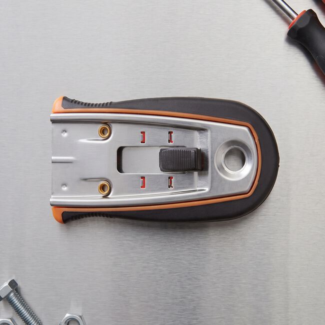 Rolling Dog Window Scraper