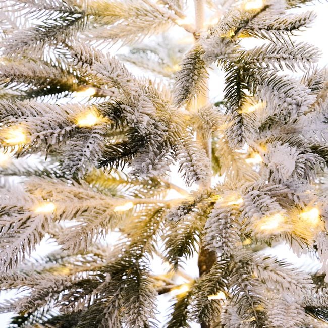 1.2M Warm White Pre-Lit Pine Needle Tree