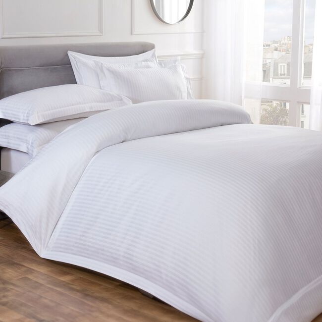 SUPER KING DUVET COVER Crossabeigh Stripe 300tc White