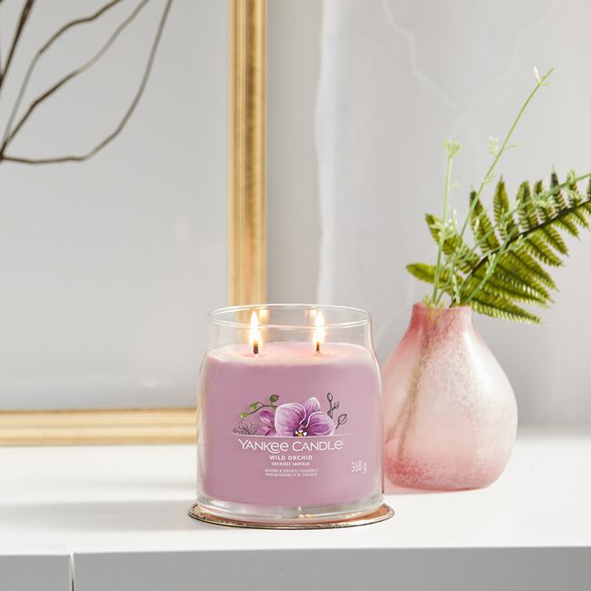 Yankee Candle® Medium Jar - Wild Orchid 