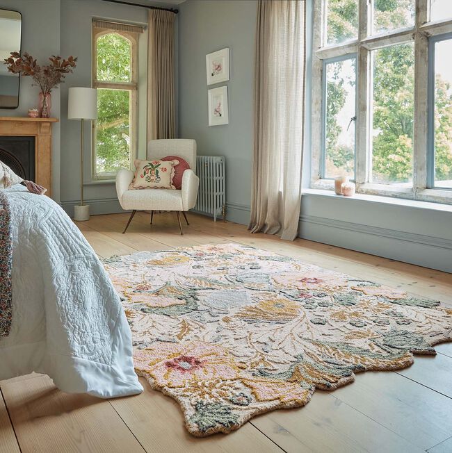 DAPHNE SHAPED FLORAL 120X170cm Rug