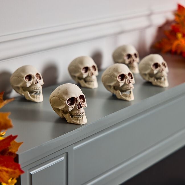 Halloween Bag of Skulls - 6 Pieces