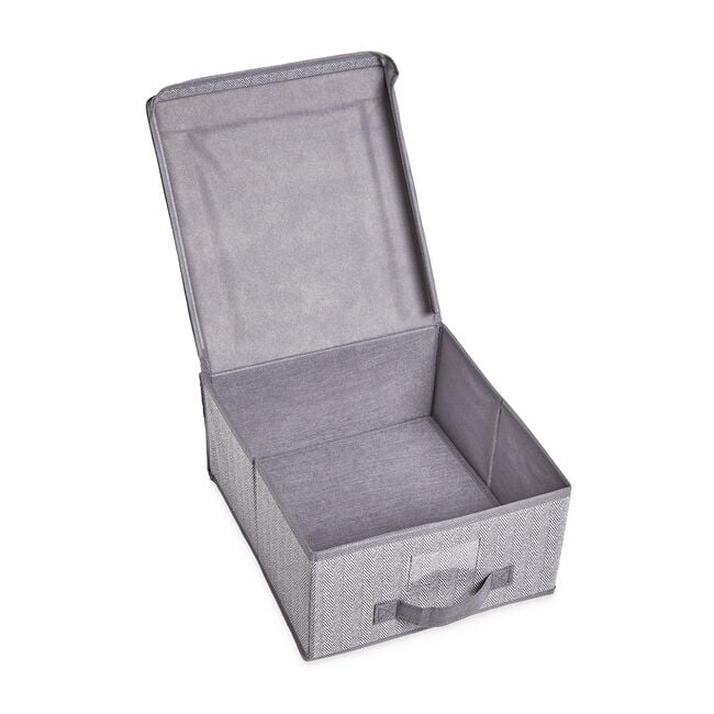 Clever Clothes Storage Box