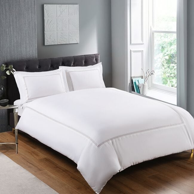 SINGLE DUVET COVER Laragh Border Stripe Silver 300TC