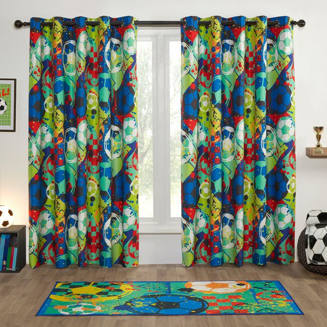BLACKOUT FOOTBALL HERO 66x54 Curtain