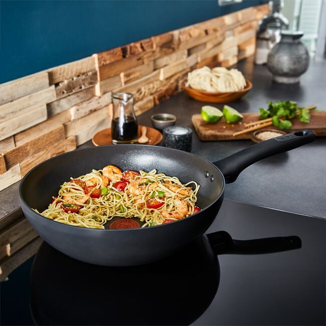 Tefal Titanium Ultimate 28cm Stir Fry Wok
